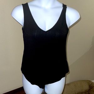 Mudd Tank Ribbed, Vneck front and back